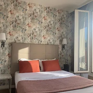 De Venise 2* Paryż