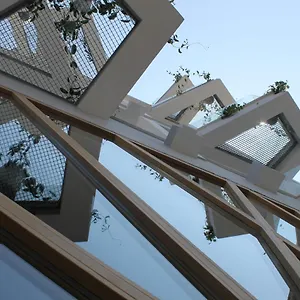 Qbic 3* Larnaca